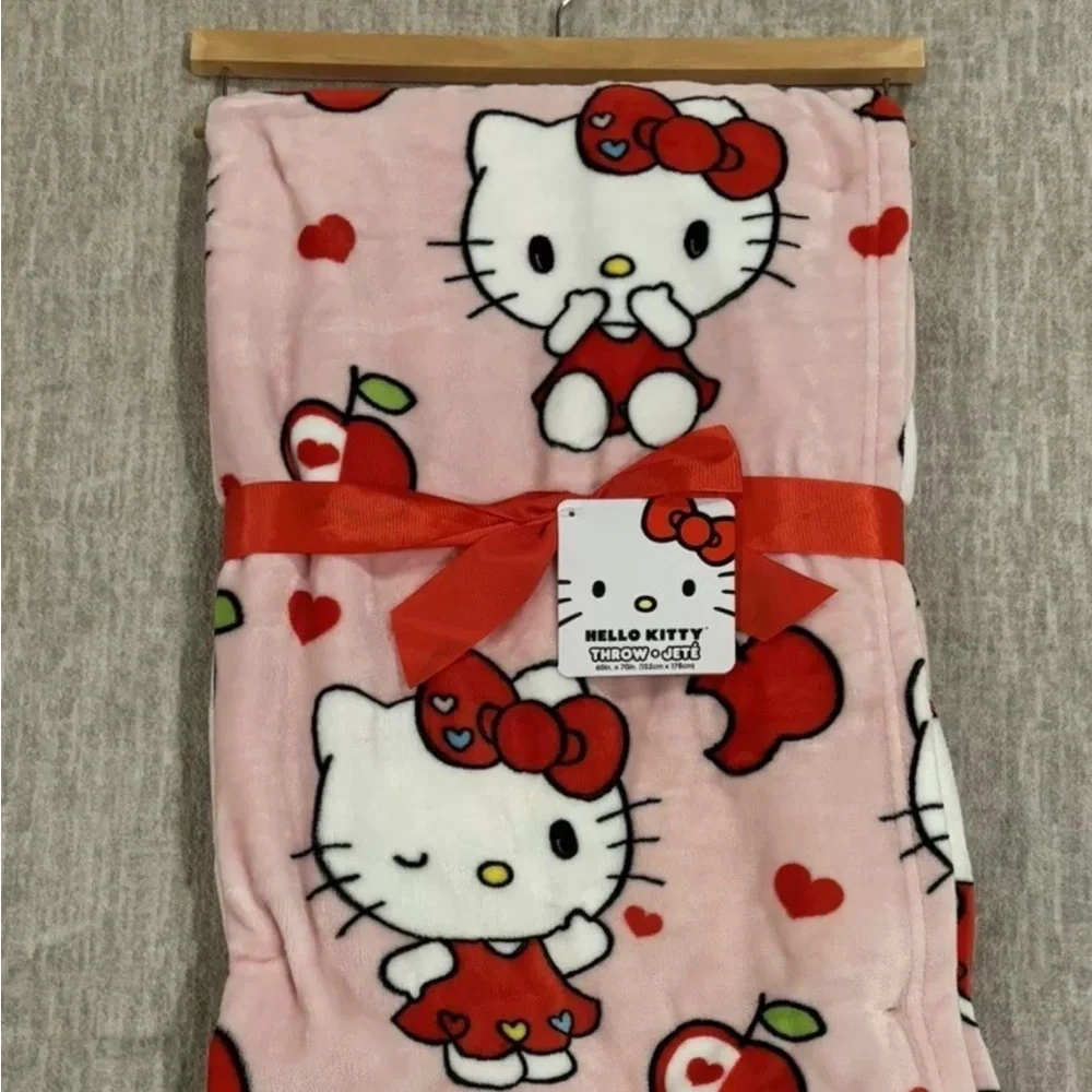 HELLO KITTY BLANKET THROW